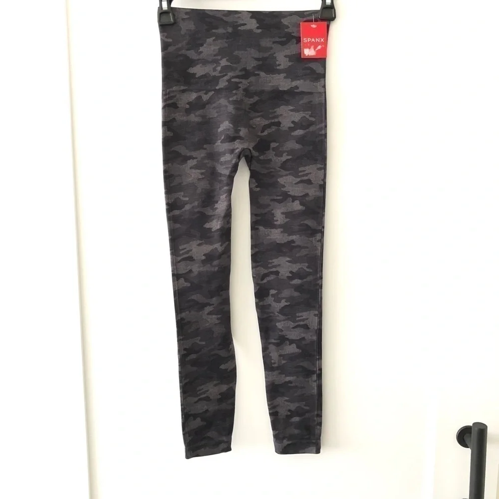 Spanx Black Camo Look At Me Leggings S - Picture 3 of 9